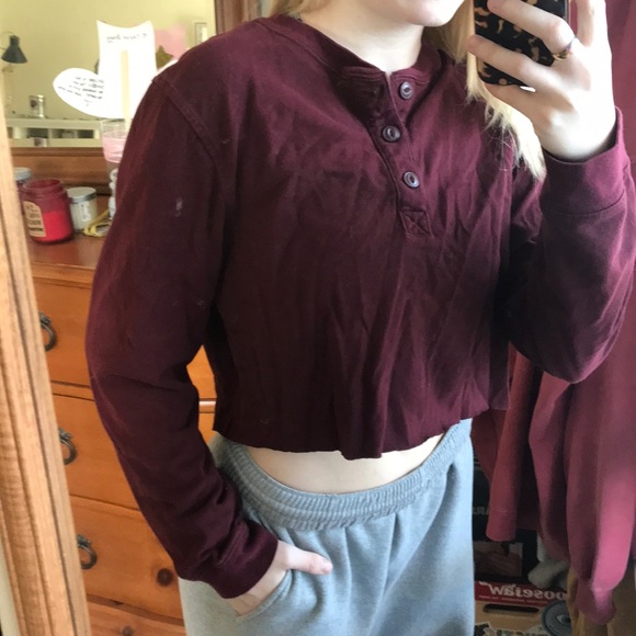 maroon cropped longsleeve - Picture 1 of 1